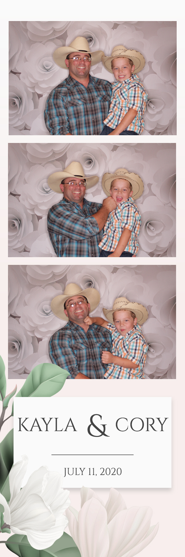 Kayla and Cory Wedding | View more photos from the event at gallery.photoboothbillings.com/u/PhotoBoothBillings/Kayla-and-Cory-Wedding